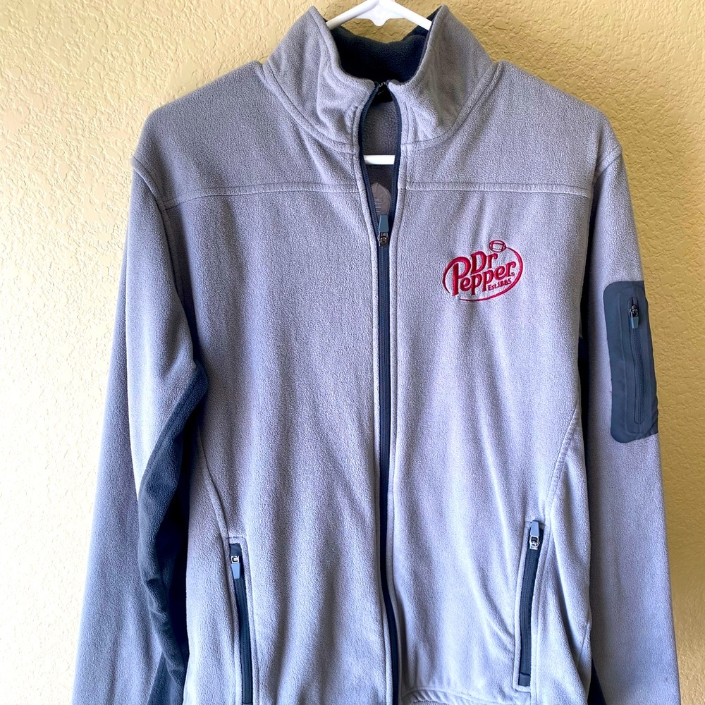 Grey Dr Pepper fleece size medium